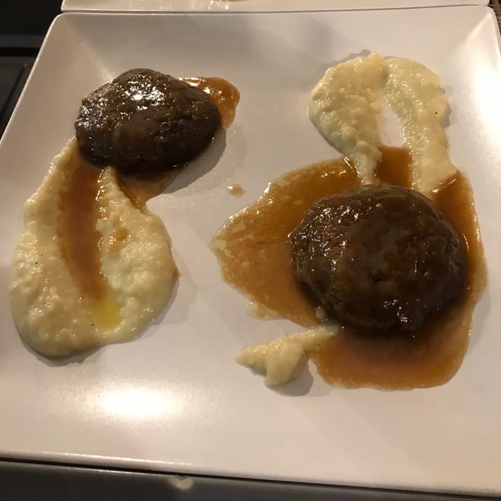 review photo of Ma Va' ? Restaurant Roma Polpette di lenticchie con purè al Marsala shared by @niclaps on 19 Sep 2022 - review