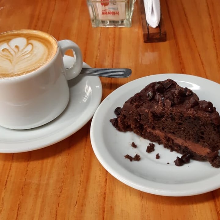 photo of Pupita Café Torta choco mani con café con leche de almendras shared by @vanepiterman on  24 Nov 2020 - review
