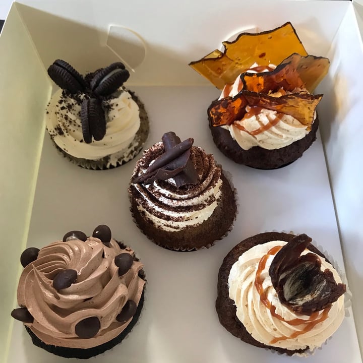 review photo of V Series Kew Vegan cupcakes shared by @babypumpkin on 01 Feb 2022 - review