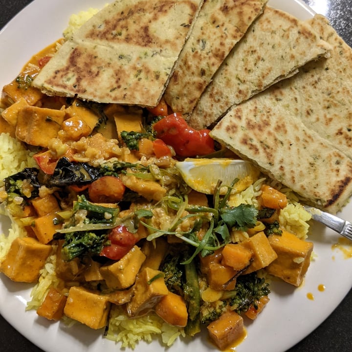 review photo of The Street Eatery Vegan Tofu Penang Curry With Vegan Naan shared by @jmarikar on 20 Feb 2021 - review