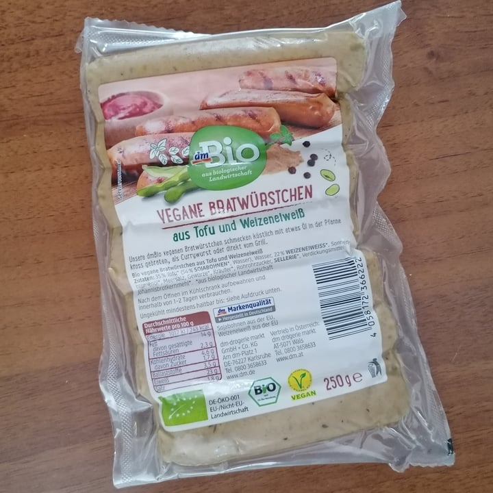 review photo of dmBio Vegane Bratwürstchen shared by @dannosauro on 05 Jul 2022 - review