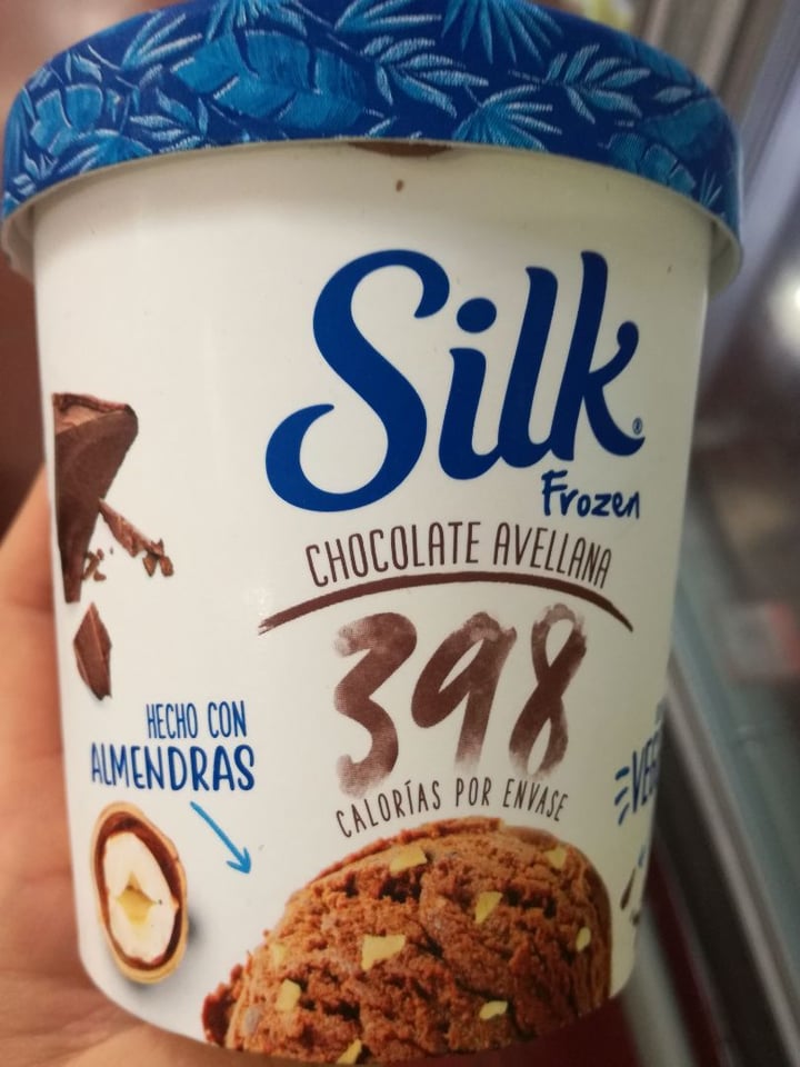 photo of Silk Silk Frozen Chocolate Avellana shared by @rebeca2124 on  01 Mar 2020 - review