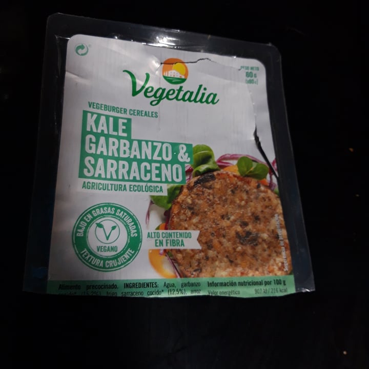 photo of Vegetalia Burguer kalé, garbanzos y sarraceno shared by @catproblems on  06 Nov 2021 - review