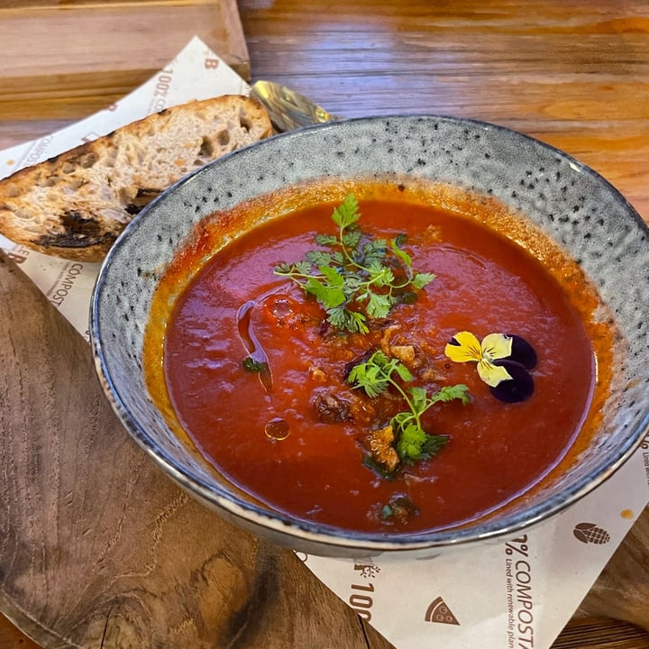 photo of Genius Central Singapore Heavenly tomato soup shared by @mehmehrene on  06 Jun 2022 - review