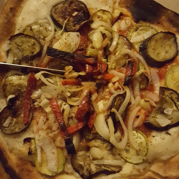 photo of Pasillo 74 PIZZERÍA Pizza con Vegetales shared by @mpaulajacinto on  13 Sep 2020 - review