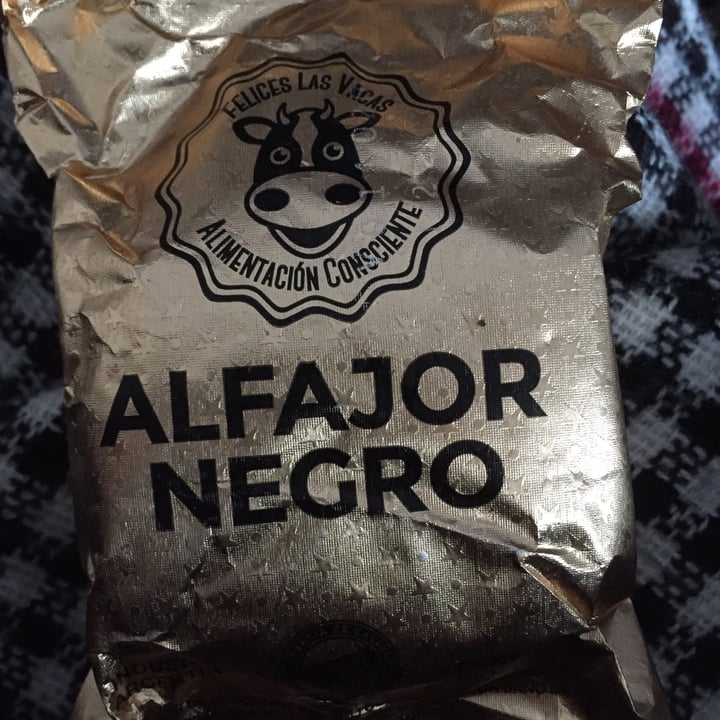 photo of Felices Las Vacas Alfajor Negro shared by @florcancrini on  02 Sep 2020 - review