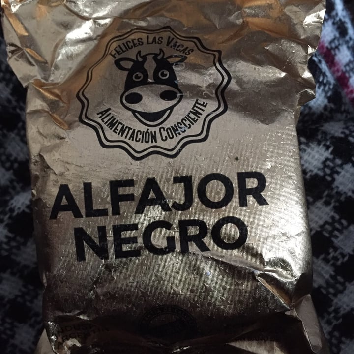 review photo of Felices Las Vacas Alfajor Negro shared by @florcancrini on 02 Sep 2020 - review