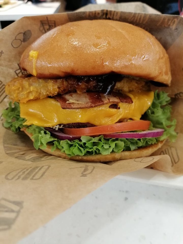 photo of Vincent Vegan No-Meat-orious BIG shared by @babbelheld on  23 Feb 2020 - review