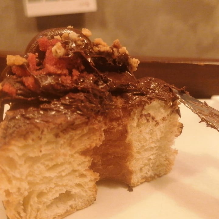 photo of chök the chocolate kitchen Cronut shared by @acuvet on  08 Jan 2022 - review