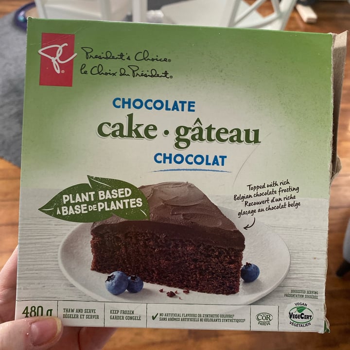 photo of PC President’s Choice plant based chocolate cake shared by @kimleescatlady on  08 May 2022 - review