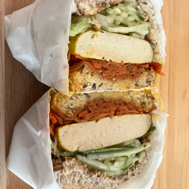 photo of Lilac Oak Grilled tofu Sandwich shared by @preethiness on  27 Mar 2022 - review