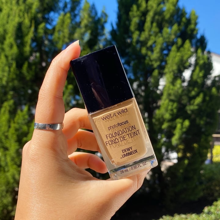 review photo of Wet n Wild Beauty Base De Maquillaje shared by @valeeeryh on 29 Jan 2021 - review