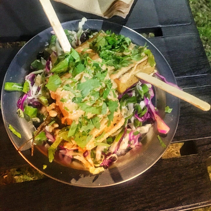 review photo of Hola Chola Garage Pincho De Tofu marinado Con Ensalada De Col Y Salsa De Maní shared by @marina22 on 11 Apr 2021 - review