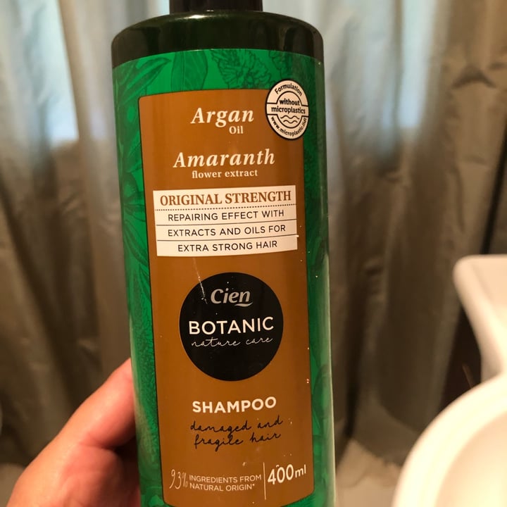 review photo of Cien Shampoo Botanic shared by @amandatrevelim on 06 May 2022 - review