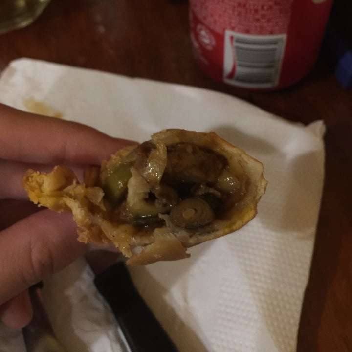 photo of La Reverde Parrillita Vegana Empanada frita de Seitán shared by @televape on  20 Nov 2020 - review