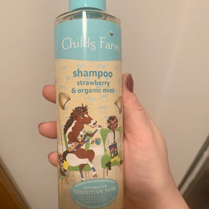 review photo of Child's Farm Shampoo strawberry & Organic Mint shared by @veganlauralou on 24 Feb 2022 - review