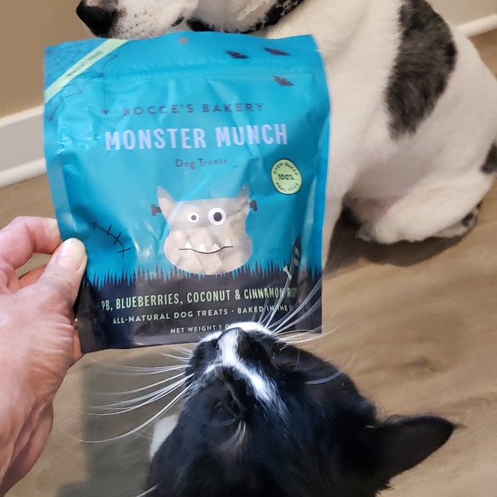 photo of Bocce's Bakery Monster Munch shared by @ambularfortheanimals on  27 Aug 2022 - review