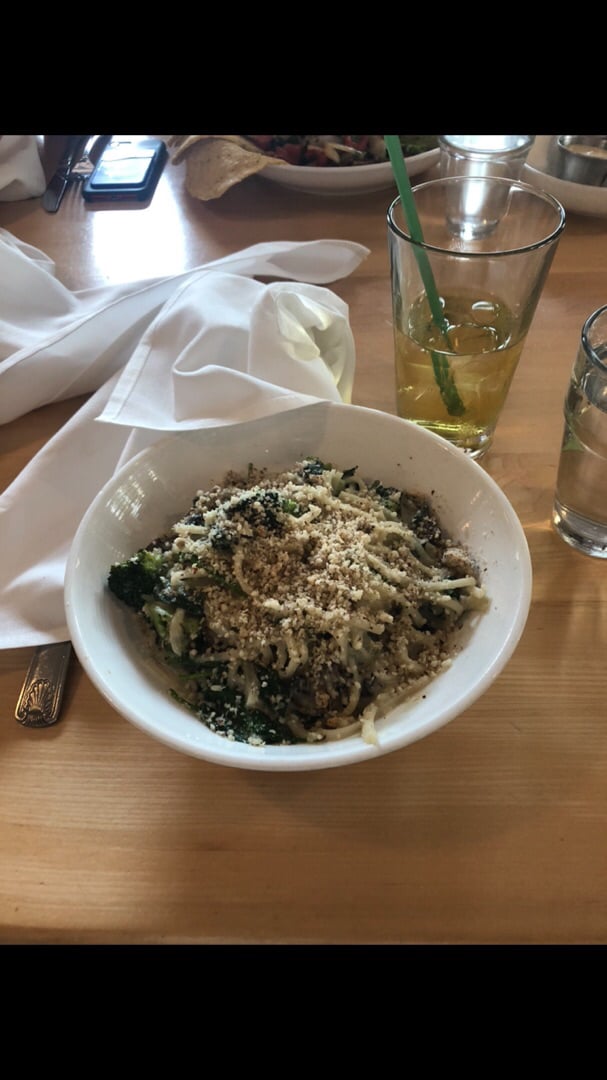 photo of Christopher's Kitchen Fettuccini Alfredo shared by @jacqueline7291 on  17 Jul 2019 - review