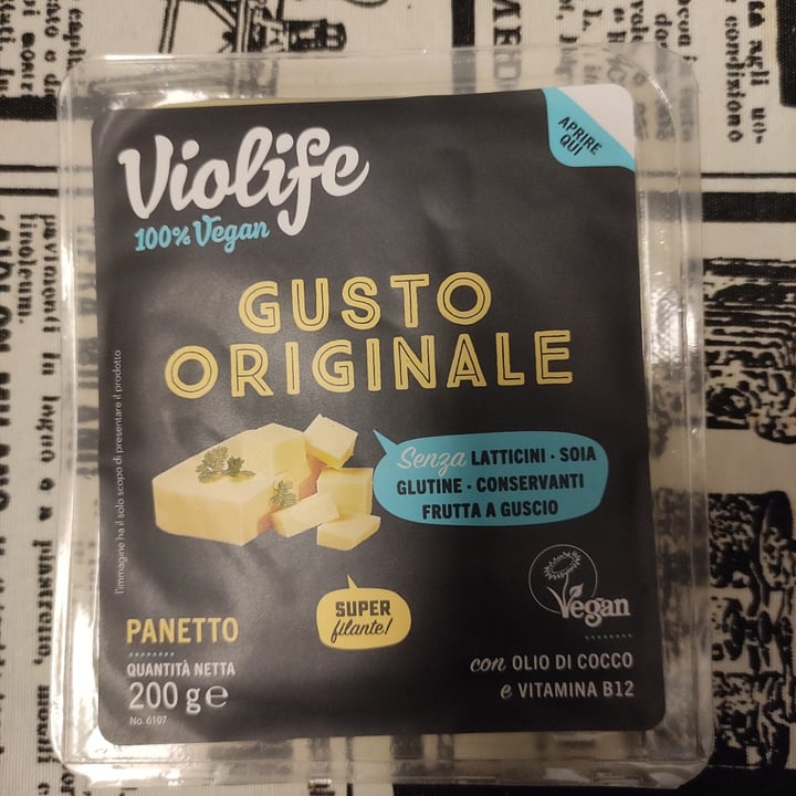 review photo of Violife Gusto originale shared by @strawbele on 23 Apr 2022 - review