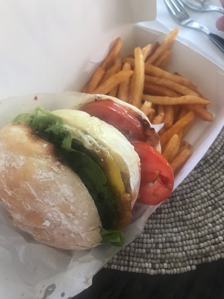 photo of KYND COMMUNITY Kynd big mac shared by @letusbeheroes on  11 Aug 2019 - review