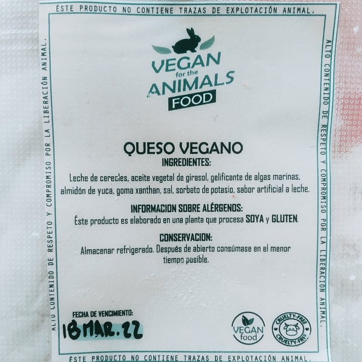 photo of Vegan for the Animals Food Queso vegano shared by @anajogoal on  07 Jan 2022 - review