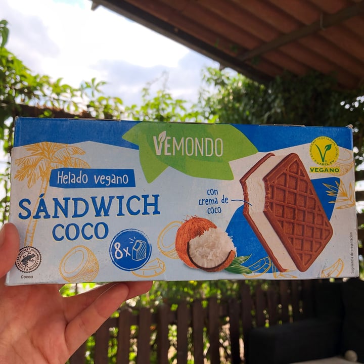 photo of Vemondo Coconut sandwich shared by @anaiturrizar on  17 Dec 2021 - review