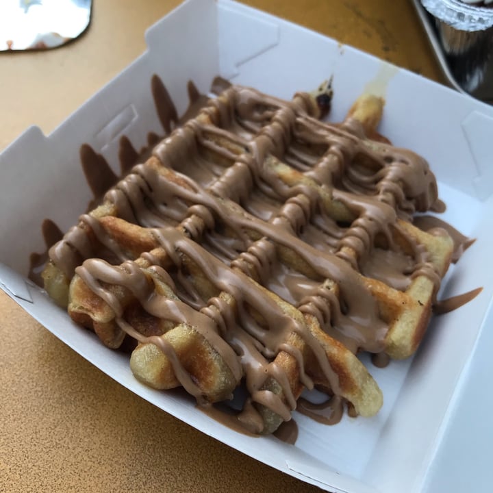 photo of Furahaa to GO - 100% Plant-Based ( VEGAN ) Gaufre de liège shared by @mallory17 on  19 Nov 2022 - review