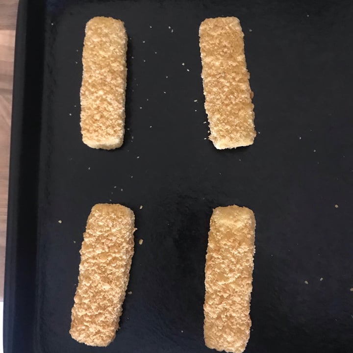 photo of ALDI Fishless fingers shared by @vegansuttonmama on  20 Sep 2020 - review