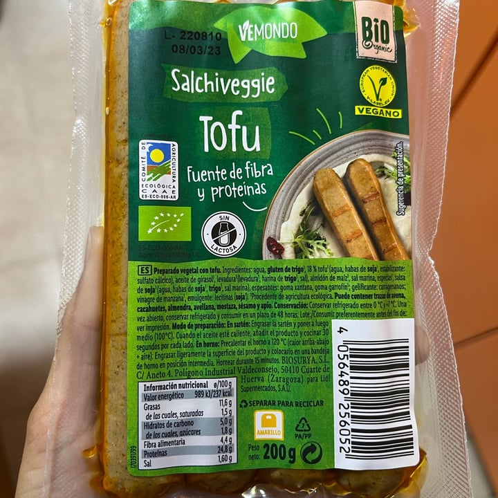photo of Vemondo Salchiveggie tofu shared by @irenevegan on  16 Nov 2022 - review