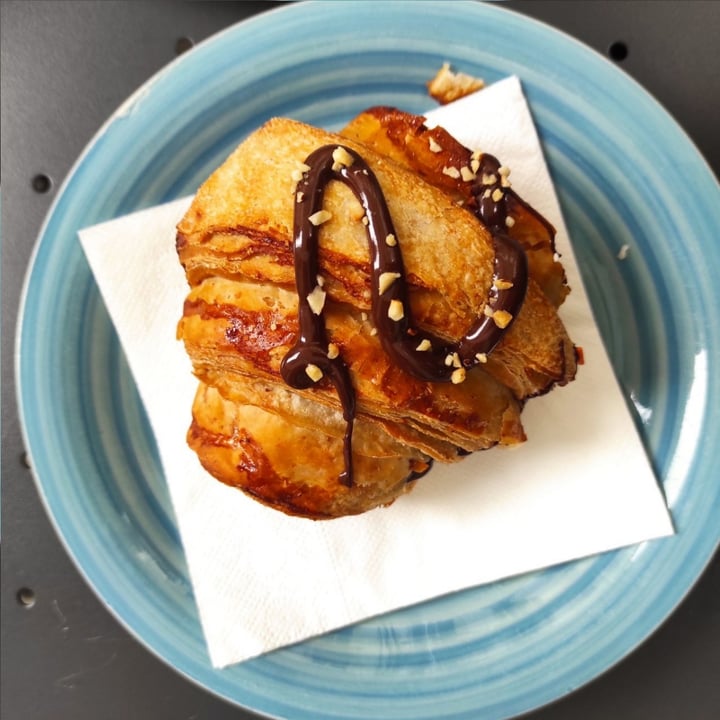 review photo of L'Orto Bistrò Croissant al nocciolato veg shared by @lulilupis on 22 Jun 2022 - review