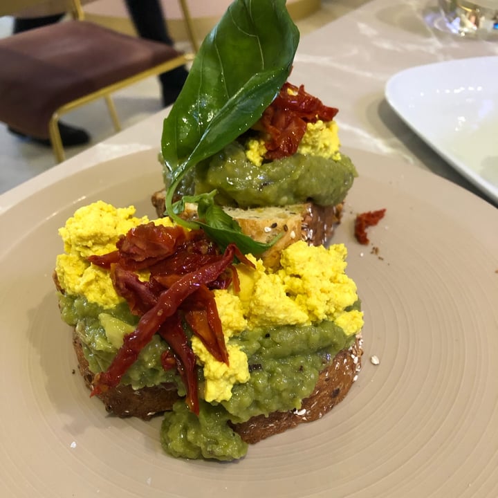 photo of Linfa Milano - Eat Different Avocado Toast shared by @cbasso on  13 Mar 2022 - review