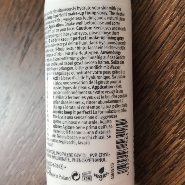 review photo of Essence Keep It PERFECT! Make-up FIXING SPRAY shared by @asia7 on 17 Feb 2022 - review