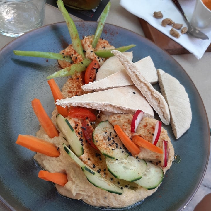 photo of Temple Natura Cafè Home-made Hummus shared by @plantsfeelthough on  13 Nov 2020 - review