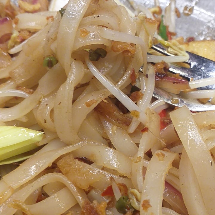 photo of Wagamama pad thai shared by @adeco on  30 Dec 2022 - review