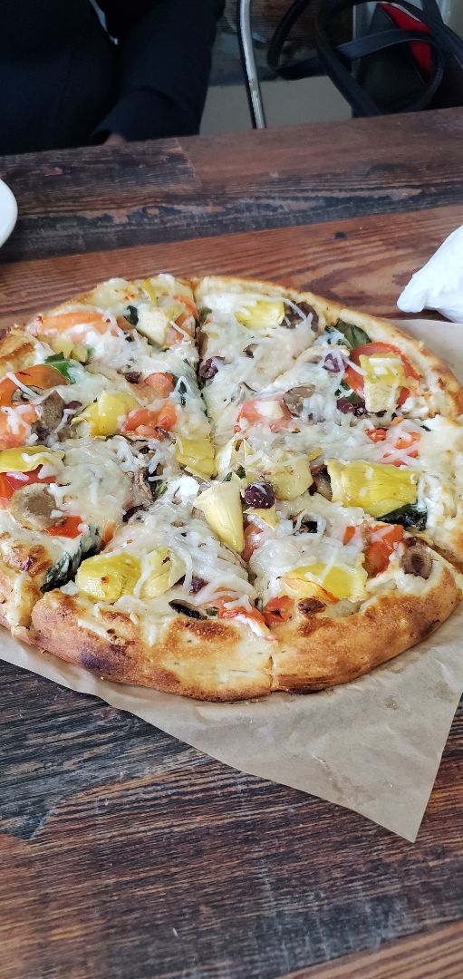 photo of Vegan Pizza Pizza shared by @elicruz on  02 Dec 2019 - review