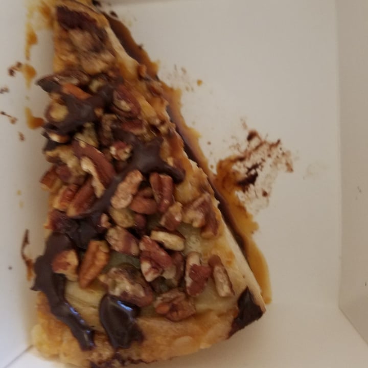 photo of Petunia's Pies & Pastries Turtle Cheesecake shared by @navnismehta on  16 Jul 2021 - review