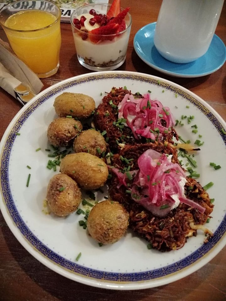 photo of La Colectiva Café Brunch Okonomiyaki shared by @simon on  29 Feb 2020 - review