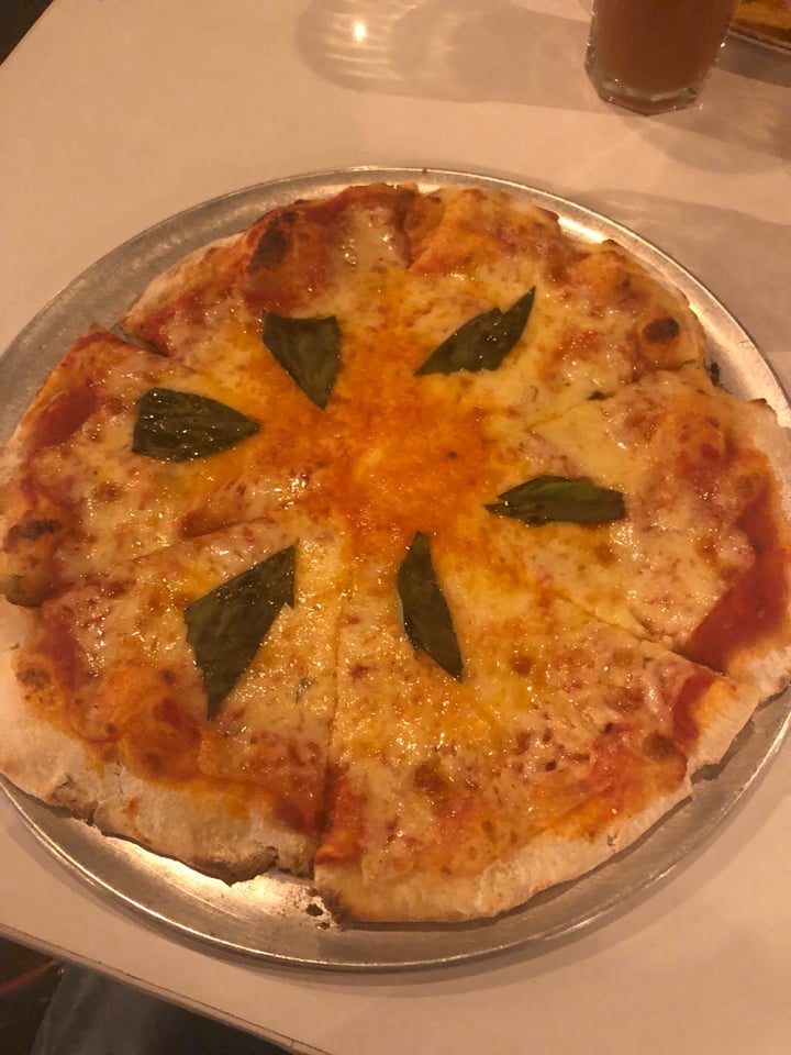 photo of Hervíboro Cocina Vegana Almond-cheese Pizza shared by @ivanjimenes on  14 Oct 2019 - review