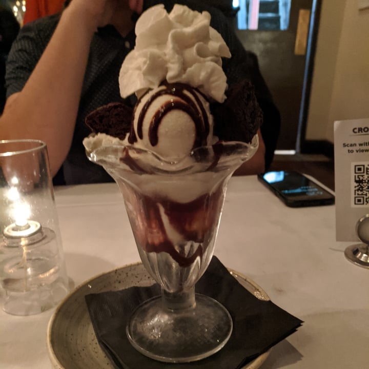 photo of Crossroads Kitchen Brownie Sunday shared by @regimack on  02 Jan 2022 - review