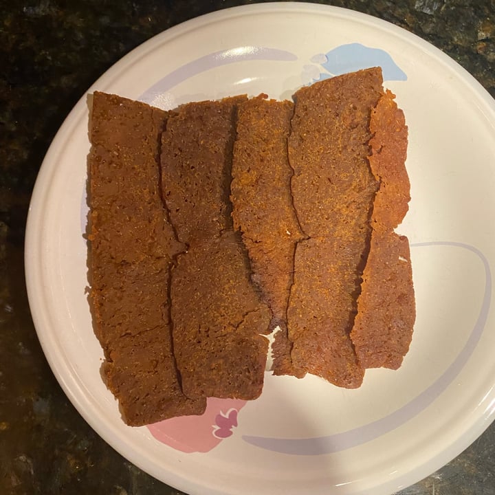 photo of Upton’s Natural bacon seitan in strips shared by @matt87 on  01 Dec 2022 - review