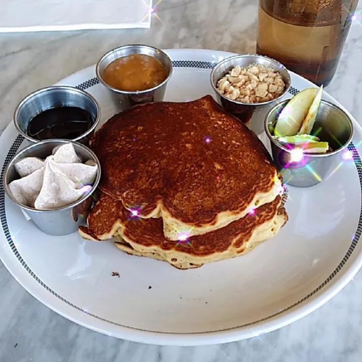 photo of KINDRED Banana pancakes shared by @parasocialvegan on  03 Jan 2022 - review