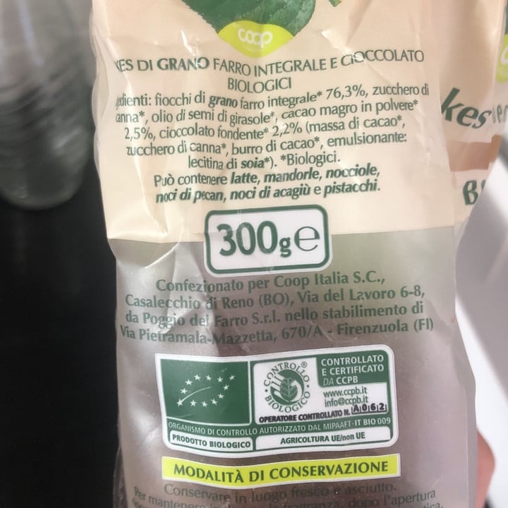 photo of Viviverde coop flakes di farro al cioccolato Flakes di farro e cioccolato shared by @michelaseminara on  18 Apr 2022 - review