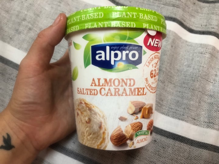 photo of Alpro Almond Salted Caramel Ice Cream shared by @anaiturrizar on  20 Jul 2019 - review