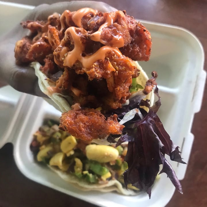photo of Juuuicy Mama's Vegan Cocina  Ackeelicious Taco, Jackchicken Taco, and Bbq burger shared by @carlinemaybe on  17 Jan 2021 - review