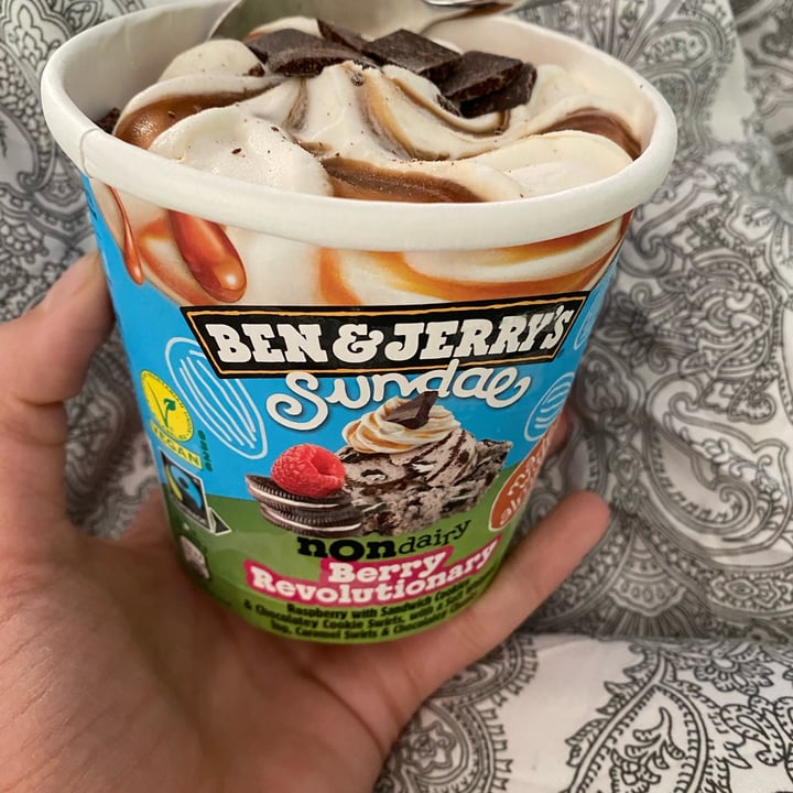 photo of Ben & Jerry's Berry sundae shared by @klara92vegan on  06 Jun 2022 - review