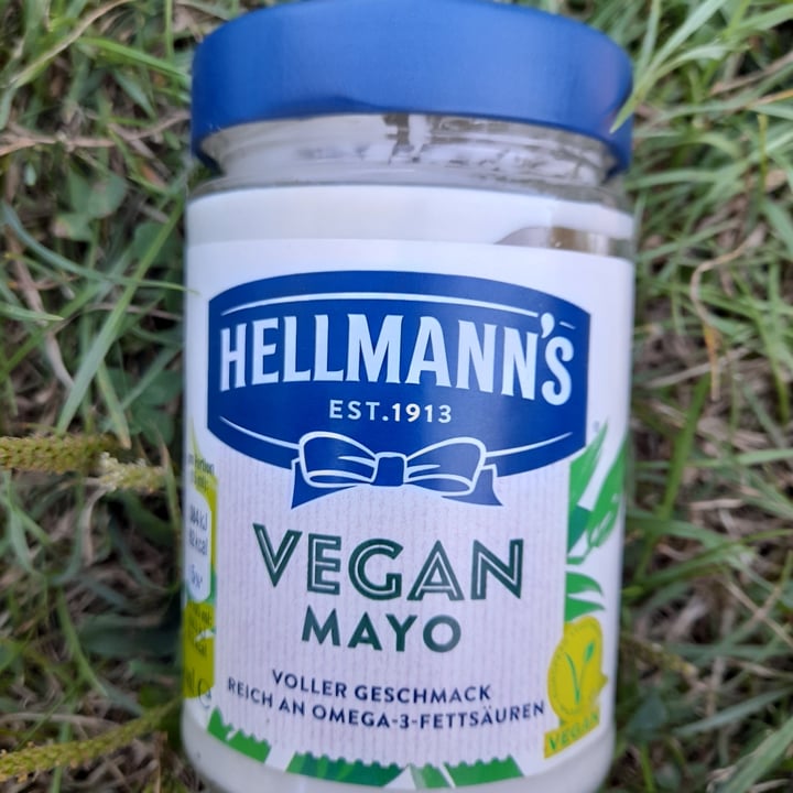 photo of Hellmann’s Hellman’s Vegan Mayonnaise shared by @esterl on  13 Aug 2022 - review