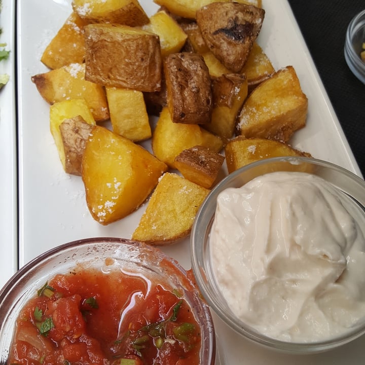 review photo of La taverna del Drac Braves amb veganesa shared by @leawins on 12 Sep 2021 - review