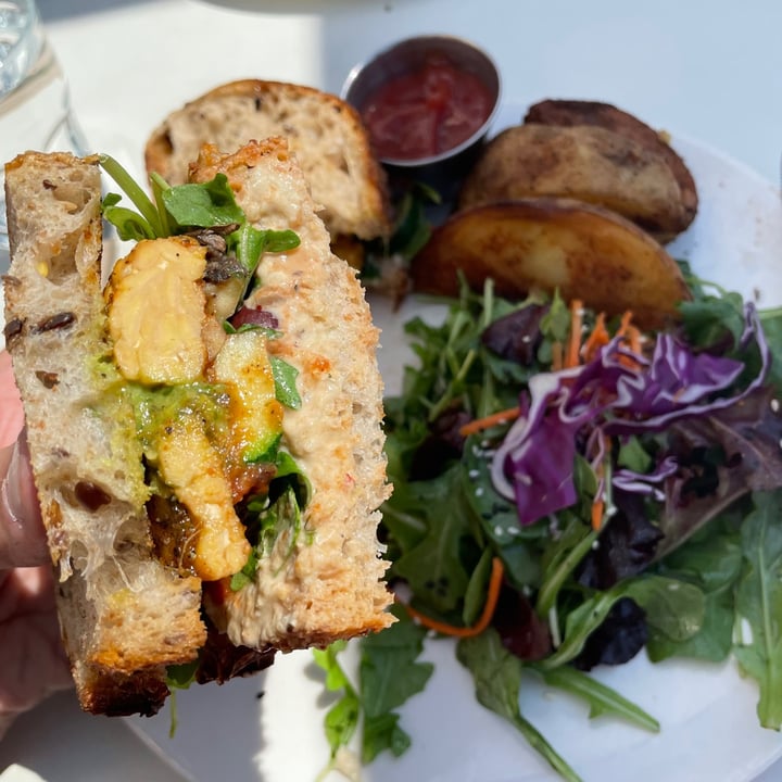 photo of Hello 123 Toasty Tempeh Sandwich shared by @xdarrenx on  05 Jul 2021 - review