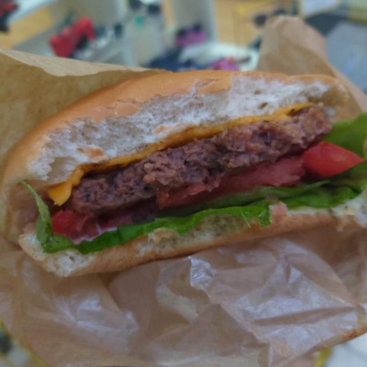photo of Guacamole Hamburguesa Beyond Meat shared by @equidan on  24 Jan 2021 - review