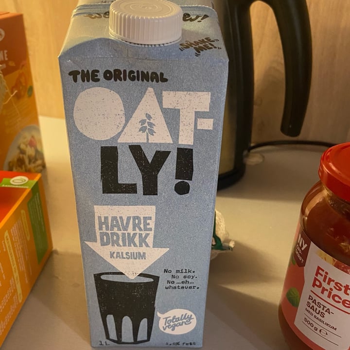 photo of Oatly Oat milk with Calcium shared by @marieheidi on  25 Apr 2022 - review